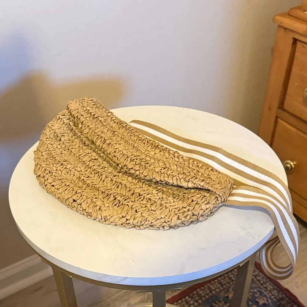 Lu & Elle Rattan Sling Purse - Picture 1 of 3